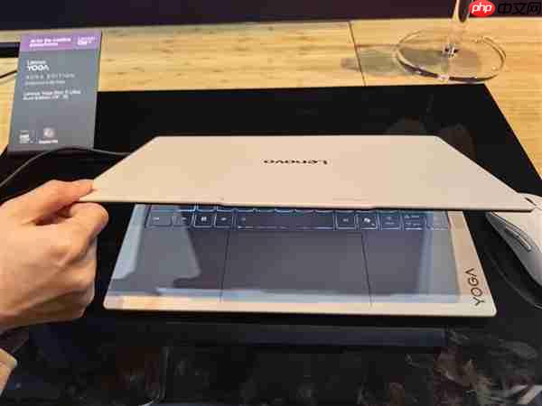 联想YOGA Air 14 Ultra Aura AI元启版发布:仅970g塞下75Wh大电池