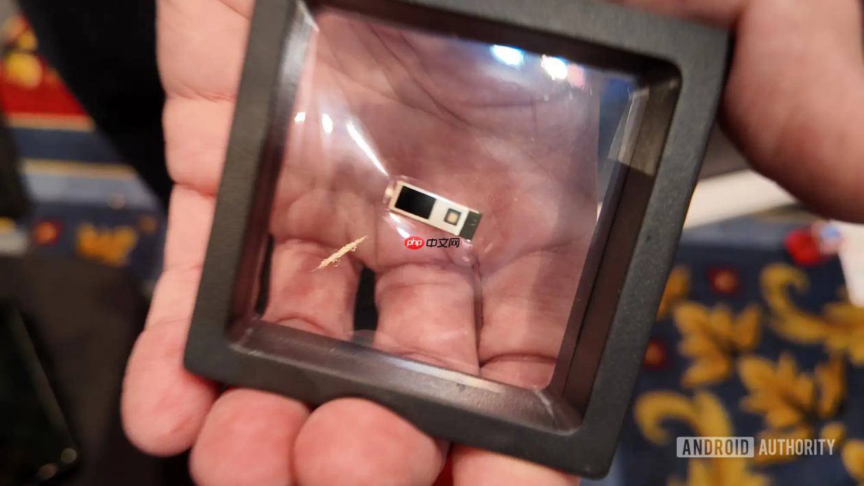 光信号传输 英国厂商pureLiFi在CES展示基于光的LI-FI技术 