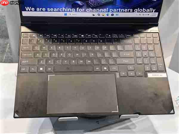 雷神ZERO Air轻薄游戏本实机首秀:仅1.58kg 160W双满血性能释放