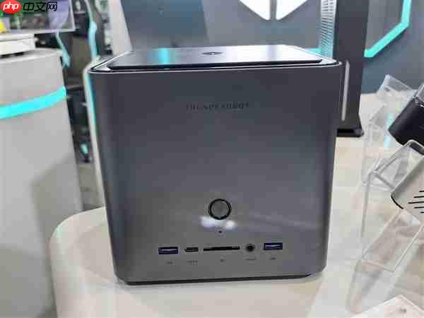 雷神MIX STATION迷你主机亮相:搭载AMD AI Max+ 395处理器