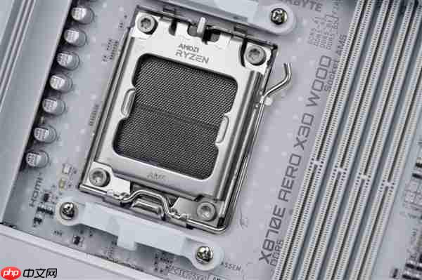 实木+皮革都用上了!技嘉木雕X870E AERO X3D WOOD主板图赏