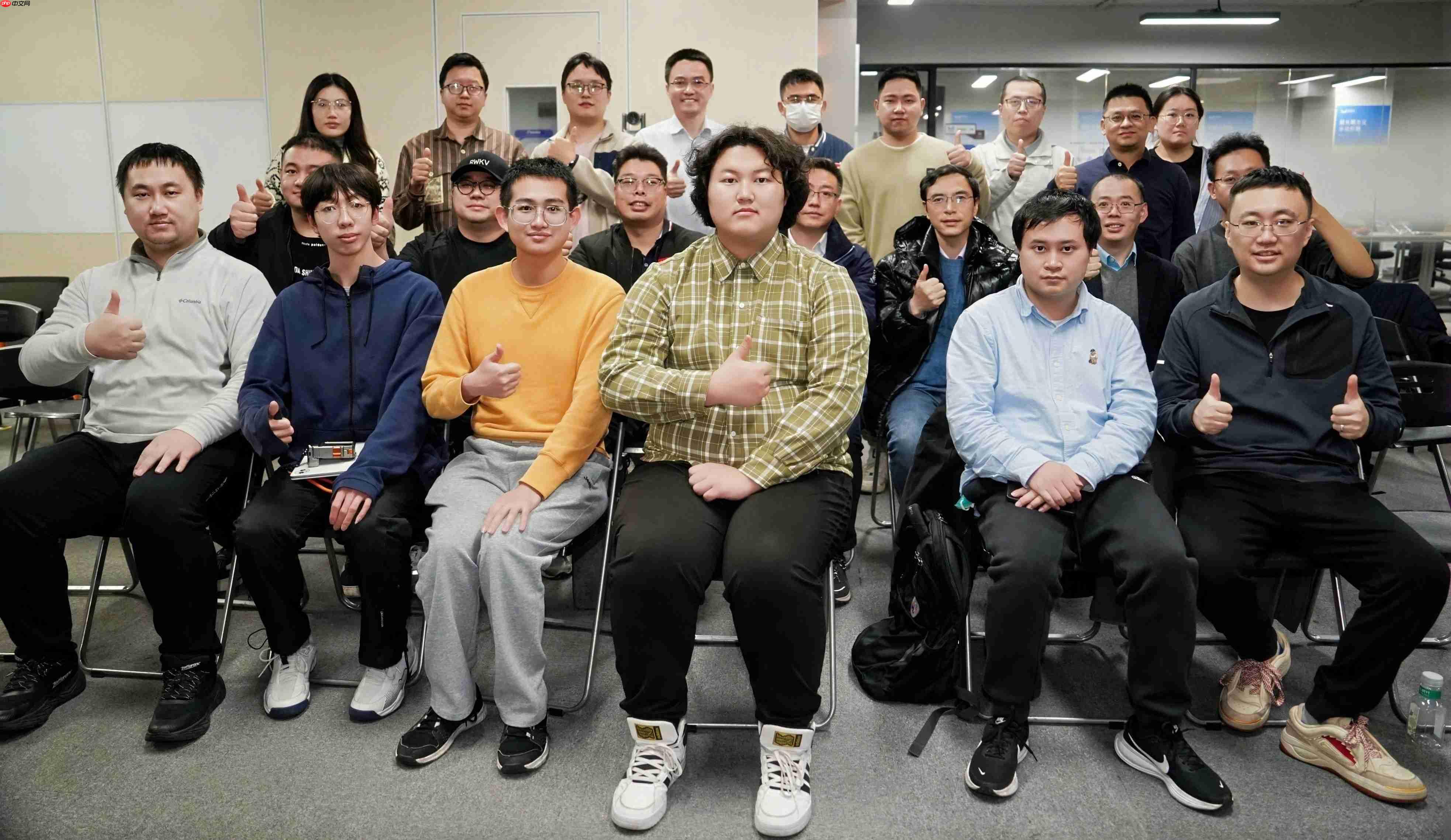 RWKV 社区十二月动态:10 篇新论文,Bo 的 2025 总结