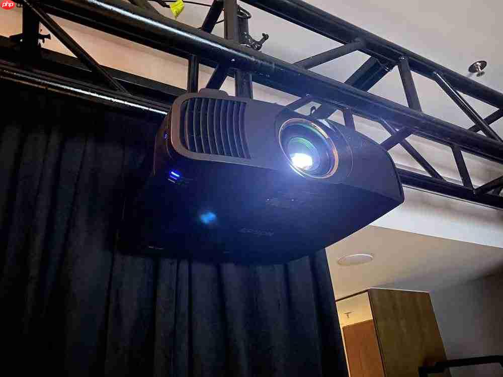 巨幕革命光影进化爱普生家庭影院双旗舰方案亮相广州音响展