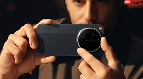 小米17 Ultra徕卡版正式入驻徕卡旗舰店：跟徕卡相机当同桌