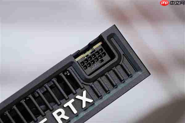 ITX性能小钢炮！七彩虹RTX 5070 Mini OC 12GB图赏