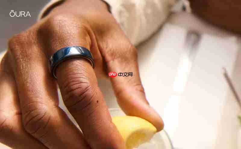 Oura Ring 4 Ceramic智慧陶瓷戒指亮相！追蹤健康也能兼顾质感时尚