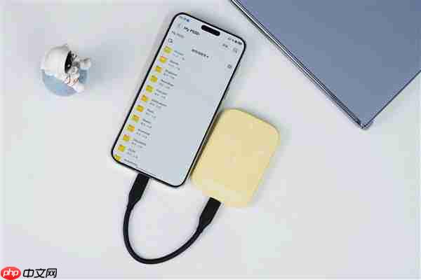 可磁吸绝配iPhone!长江存储致态灵潮流版移动SSD 2TB图赏