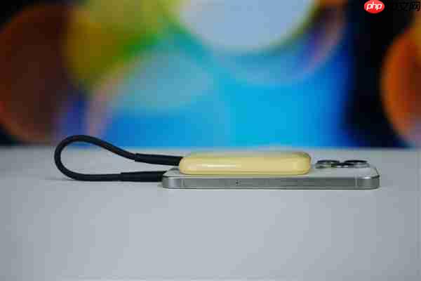 可磁吸绝配iPhone!长江存储致态灵潮流版移动SSD 2TB图赏