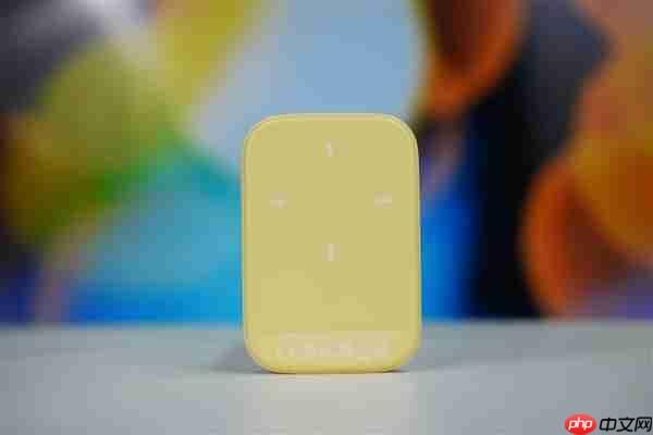 可磁吸绝配iPhone!长江存储致态灵潮流版移动SSD 2TB图赏