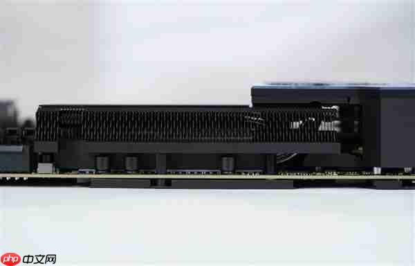 限量1000块！微星MEG X870E GODLIKE X EDITION主板图赏