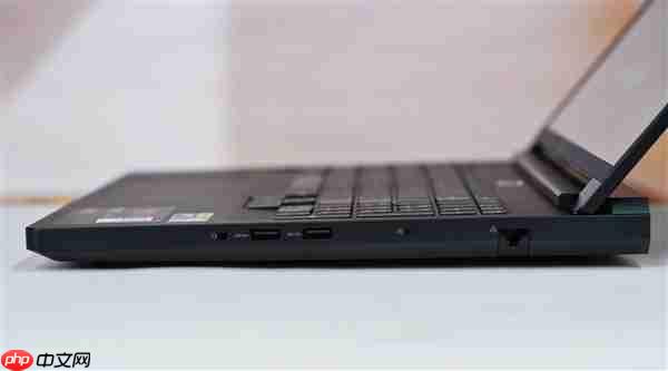 专业OLED超竞屏!联想拯救者Y9000P 2025AI元启游戏本图赏