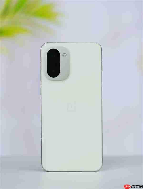 全球首发第五代骁龙8!一加Ace 6T图赏