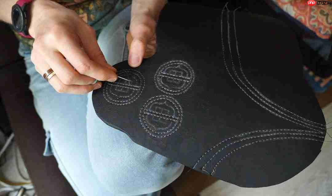 太帅了！ 粉丝用传统工艺自制《巫师4》希里cos服