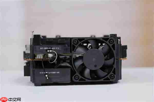 致敬苹果Mac Pro刨丝器!奥睿科Omini Pro迷你机图赏