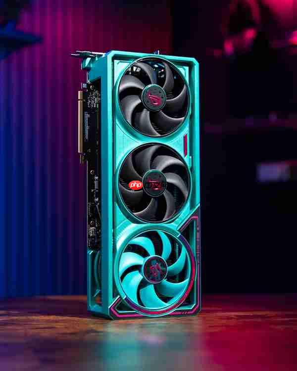 二次元与性能信仰碰撞!ROG夜神RTX5080 RO姬x初音未来版显卡