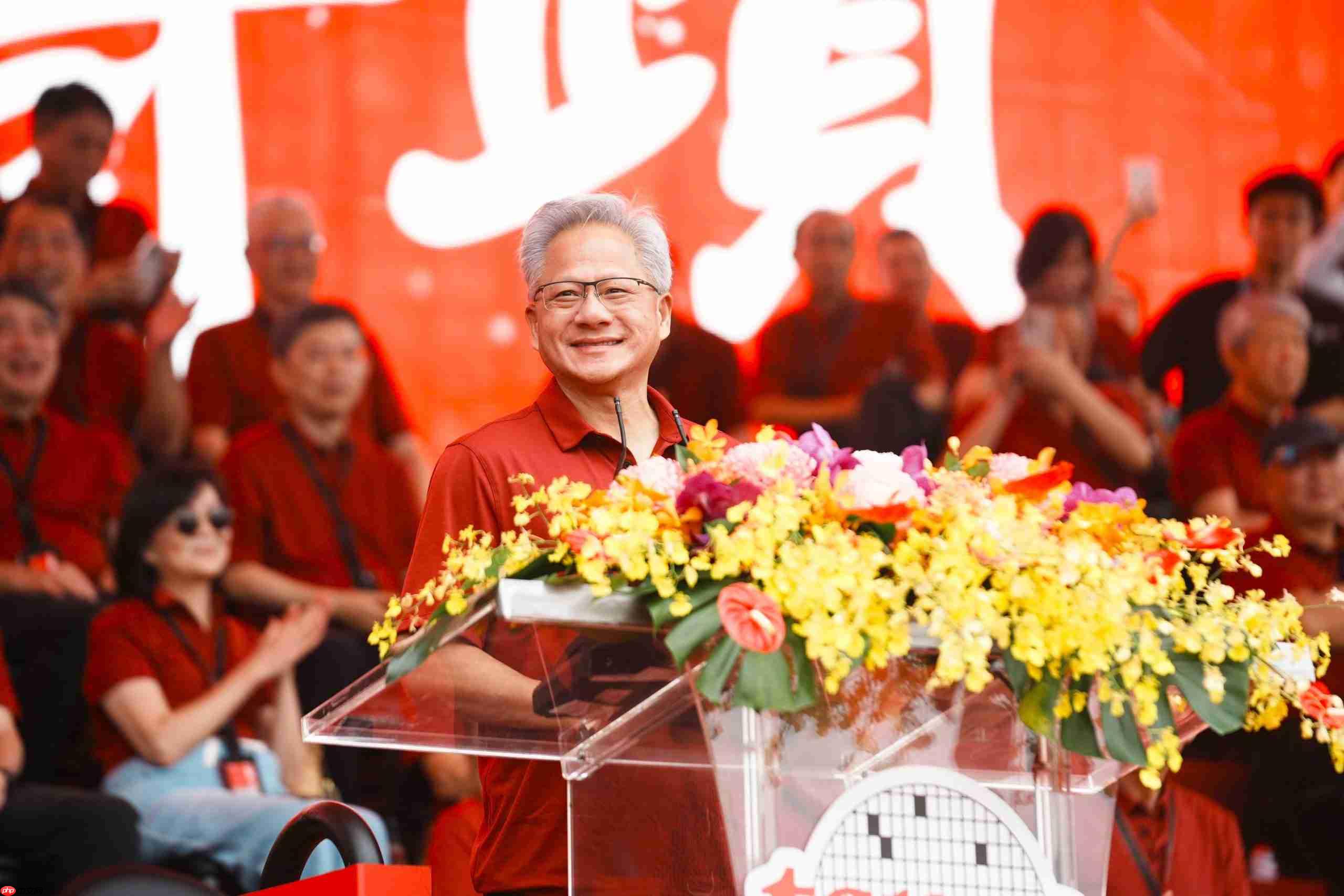 讚台积电是关键伙伴 黄仁勋：blackwell 晶片需求强劲