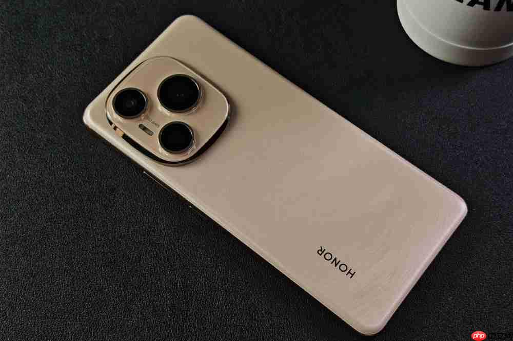 真来了！消息称 荣耀手机将率先搭载10000mAh电池