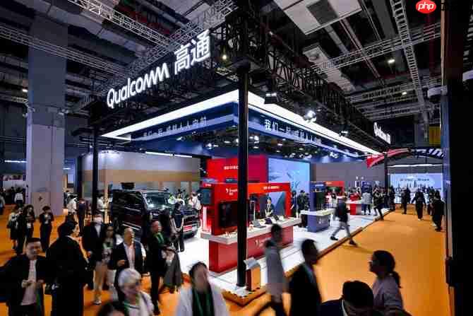 高通端侧AI生态图景亮相进博会，携手合作伙伴重塑多场景智能体验