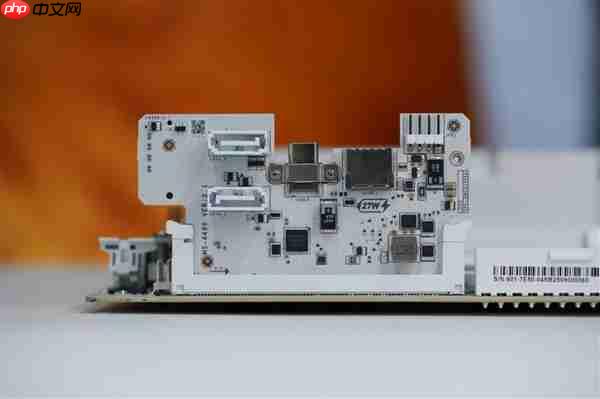 支持10000MT/s内存！微星MPG X870I EDGE TI EVO WIFI主板图赏