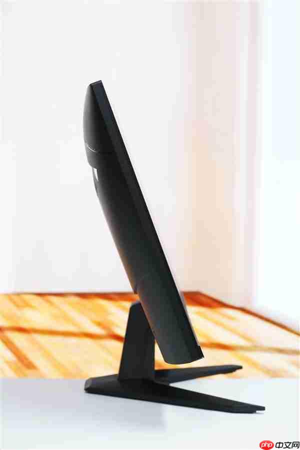 2K/210Hz仅739元!微星MAG 275QF E21显示器图赏