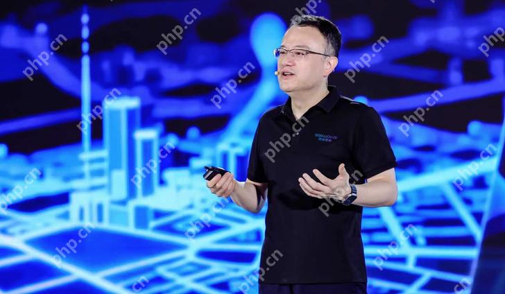 四维图新CEO程鹏：不做第一个吃螃-蟹的人，2028年AI营收将占七成