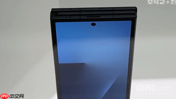 三星Z TriFold三折叠更多细节曝光!外观与Fold7相似