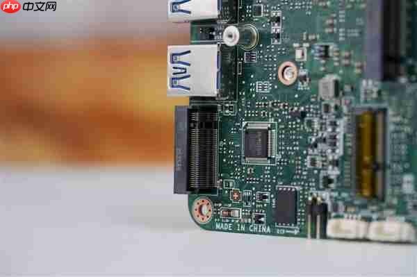 Ultra 7小钢炮!微星Cubi NUC AI迷你电脑图赏