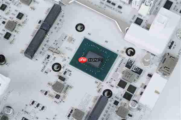 雪景房主机必看！技嘉电竞冰雕Z890 AORUS PRO ICE主板图赏