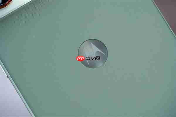 5.99mm超薄机身!联想moto X70 Air图赏