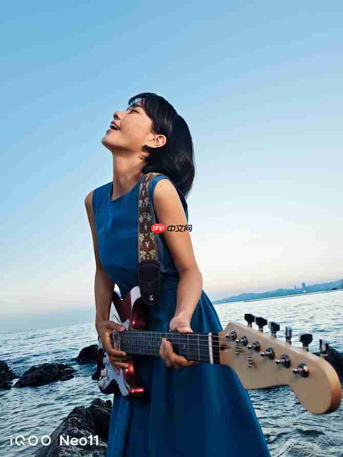 2K屏双芯游戏神机!“超神标准版”iQOO Neo11 起售价2599元