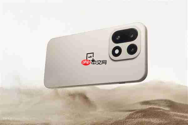 网友接触了不下10台新机 但能让他惊呼的只有一加15：手感真爽