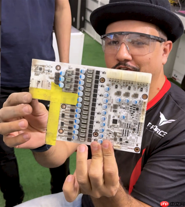 杂交显卡新玩法:GTX 1080 Ti修好了RTX 5070 Ti