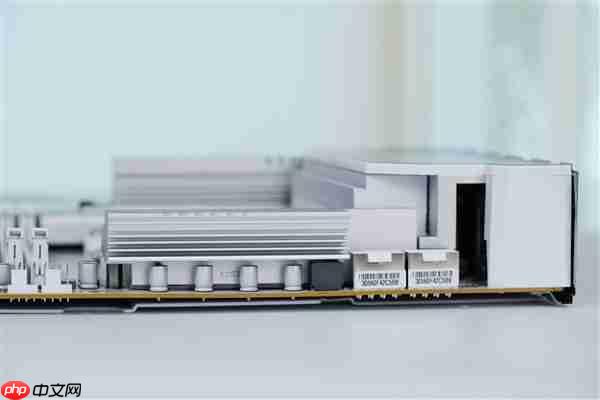 支持DDR5-9000!技嘉X870E AORUS X3D主板图赏