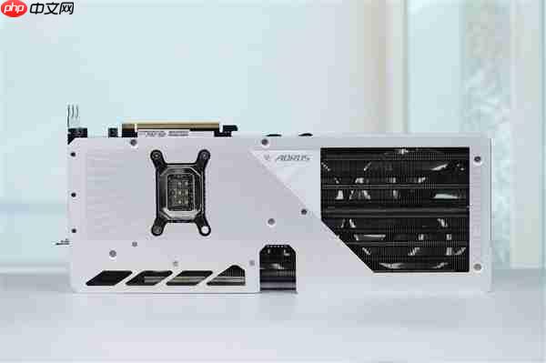 精美纯白设计！技嘉AUROS RTX 5080 MASTER ICE显卡图赏