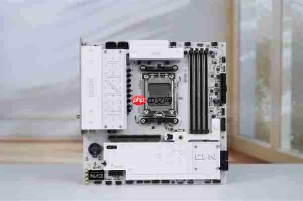 白色高颜值主板!七彩虹CVN B850 ARK FROZEN v14方舟图赏