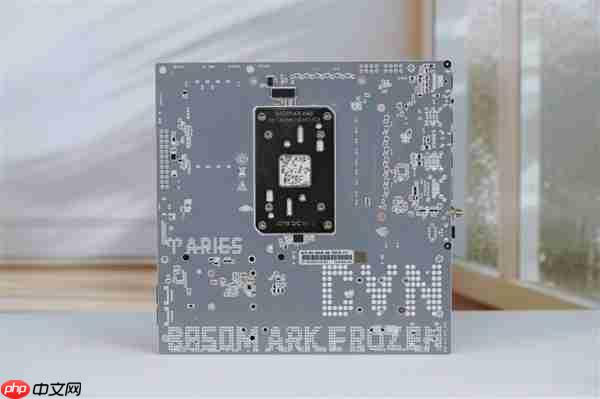 白色高颜值主板!七彩虹CVN B850 ARK FROZEN v14方舟图赏