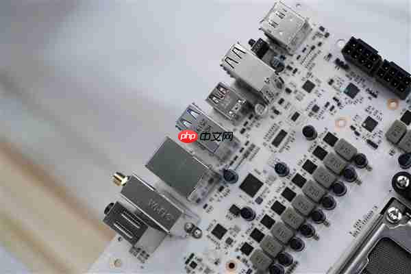 白色高颜值主板!七彩虹CVN B850 ARK FROZEN v14方舟图赏