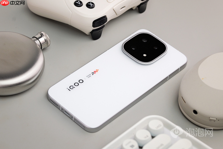 iQOO 15开售：2K珠峰屏+自研Q3芯片 重塑手游视效新标杆