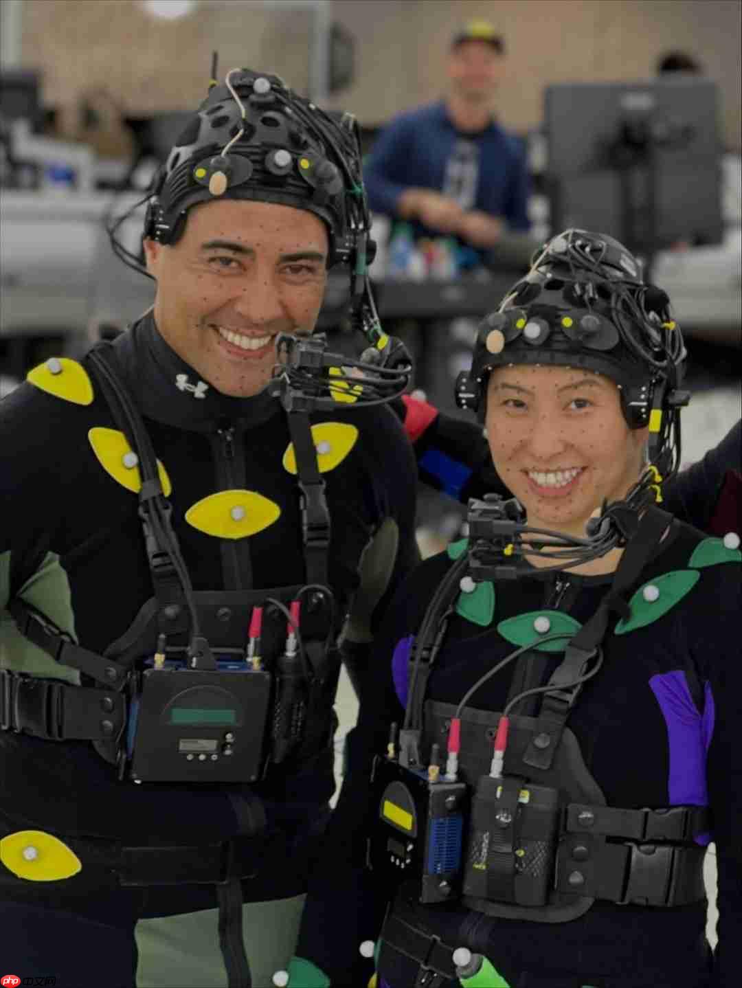 《羊蹄山之魂》女主演员晒合照 露大雷很自信！