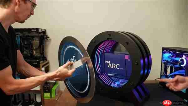 Intel Arc锐炫独立显卡3岁生日快乐！前途一片迷雾