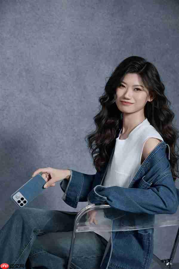 产品经理亲自当模特 REDMI K90 Pro Max丹宁色实拍 网友：又美又飒