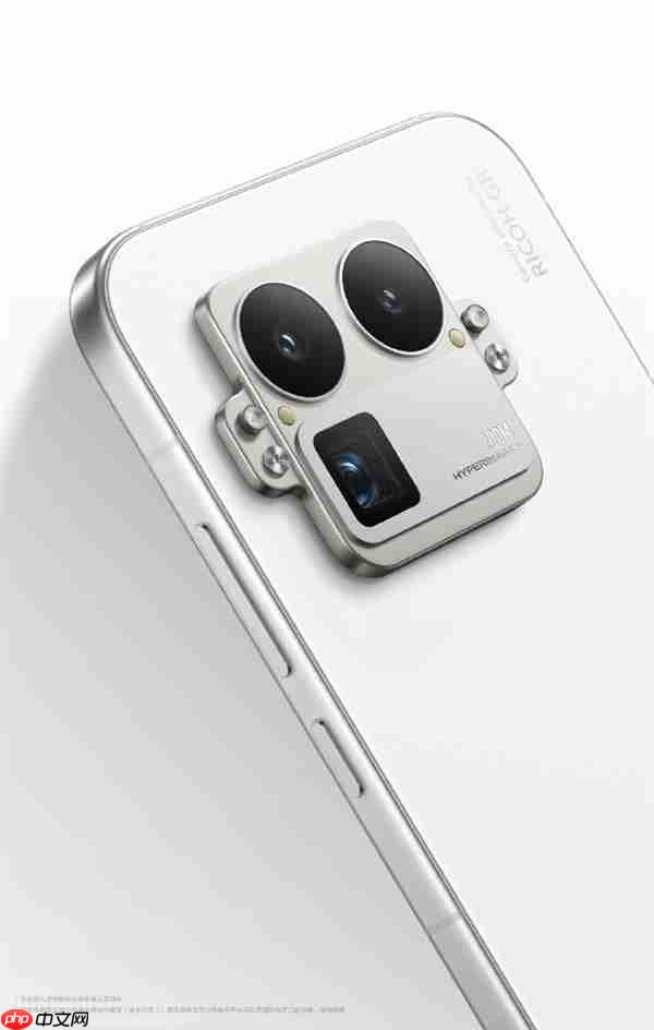 真我外观质感新巅峰！GT8 Pro设计细节公布 行业首创机械拼装+金属中框