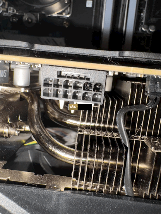 16针供电接口真没法要了!48小时烧了四块RTX 5090