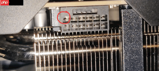 16针供电接口真没法要了!48小时烧了四块RTX 5090