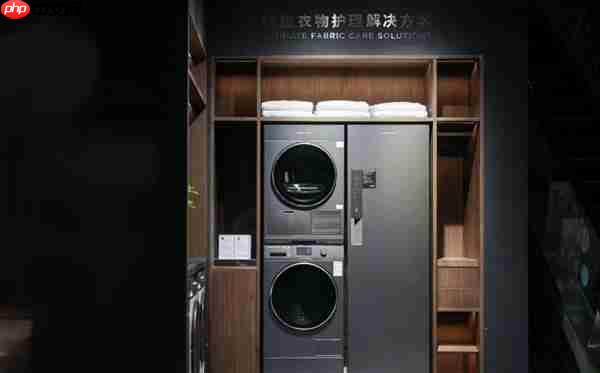 斐雪派克入驻深圳 携手安德马丁共话奢适生活