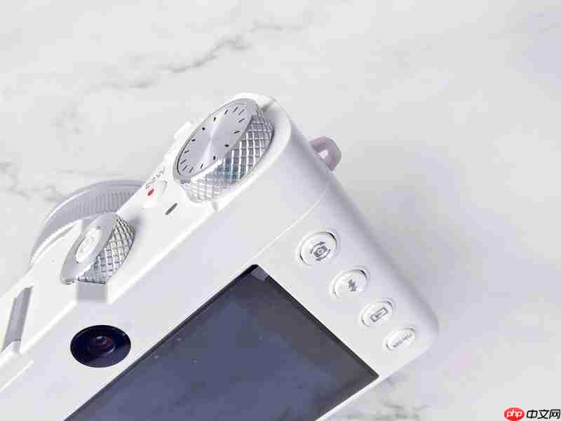 平价也能出大片！彩族C19微单测评：新手入门真香之选！