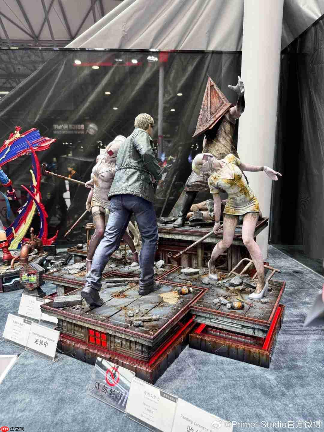 《寂静岭2》护士等精美雕像 逼真细致非常恐怖