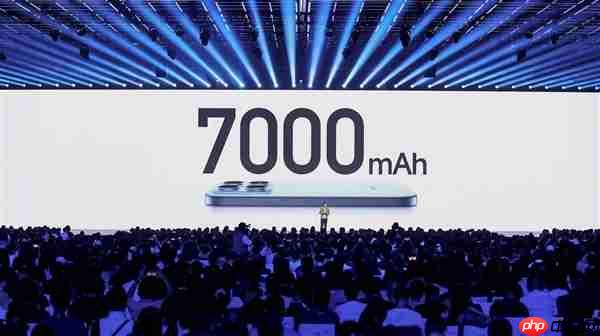 重度负载实测续航超15小时！雷军：7000mAh的小米17真心不用担心续航问题了