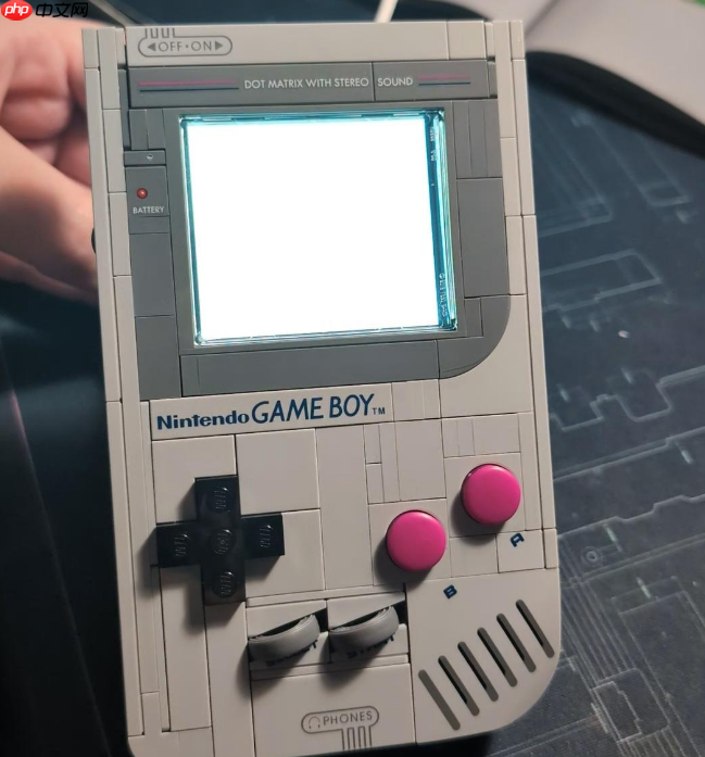 高玩乐趣多 玩家魔改乐高版GB掌机真能玩游戏了