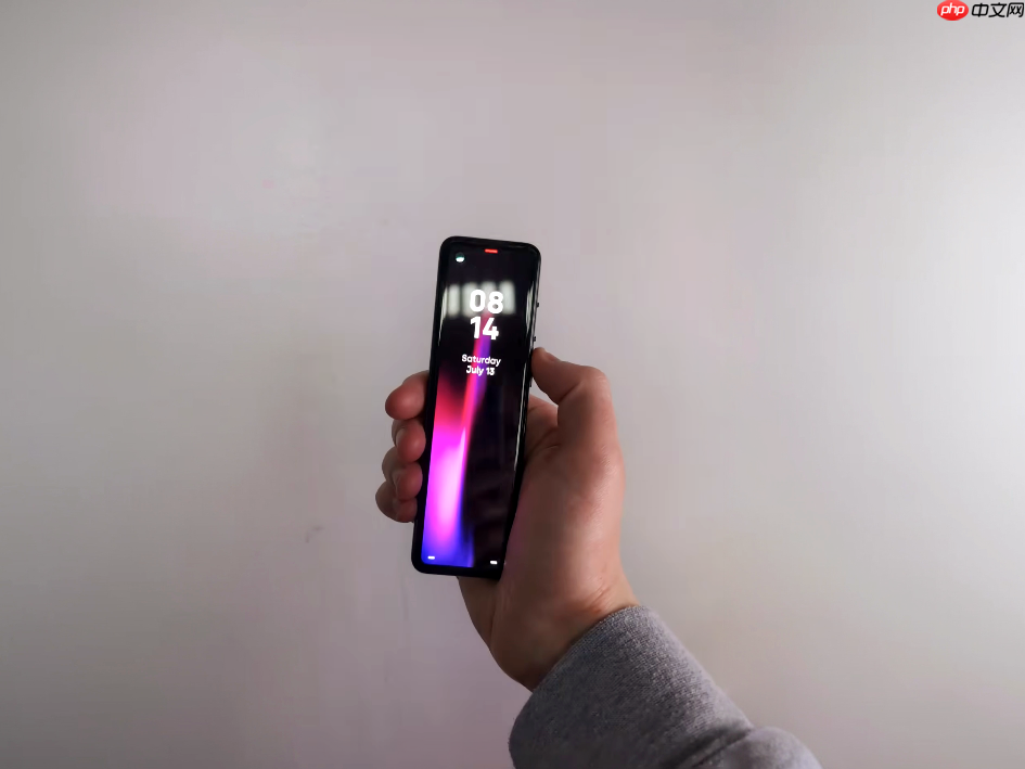 又细又长!这款手机太酷了:安卓之父打造,理念太超前了